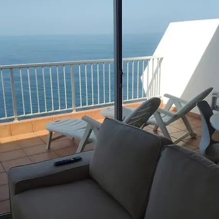 Con Linda Vistas شقة